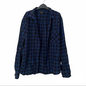 ✨3/$15✨ Blue and Black Plaid Button Up Shirt